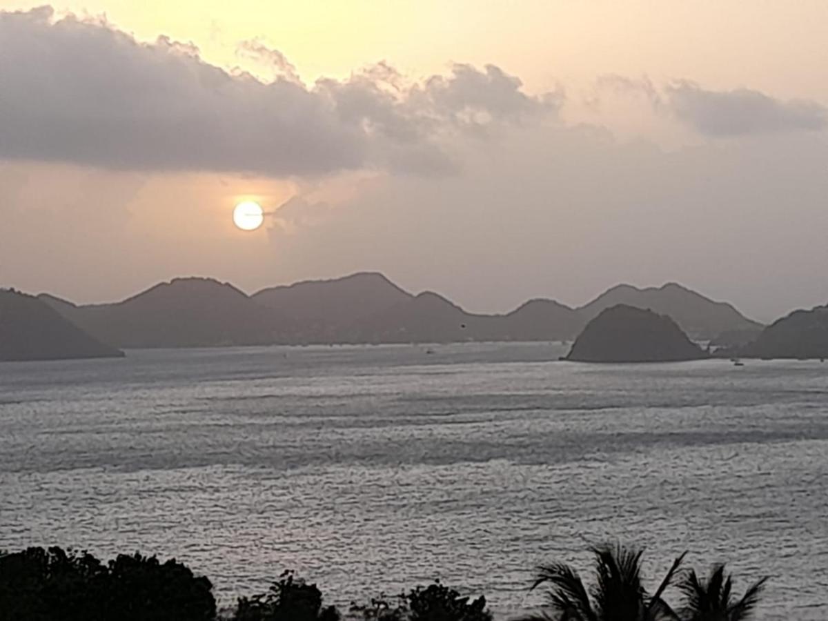 Ti Kaz Anoli Vue Epoustouflante Sur La Baie Βίλα Terre-de-Bas Εξωτερικό φωτογραφία