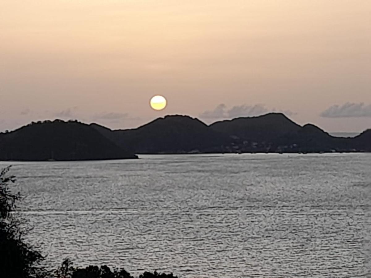 Ti Kaz Anoli Vue Epoustouflante Sur La Baie Βίλα Terre-de-Bas Εξωτερικό φωτογραφία